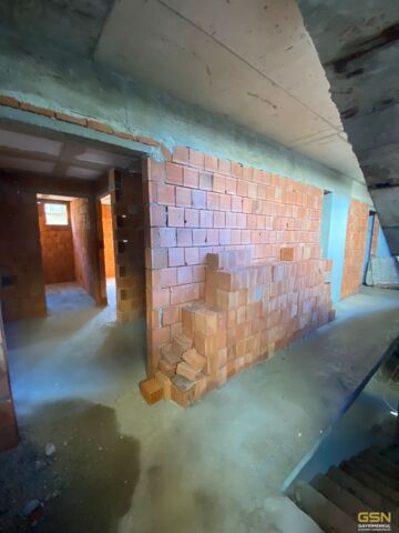 9-ÇAYIROVA YENİMAHALLE'DE MERKEZİ  KONUMDA DAİRELER